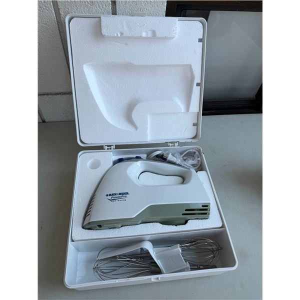 Black & Decker handheld mixing Appliance