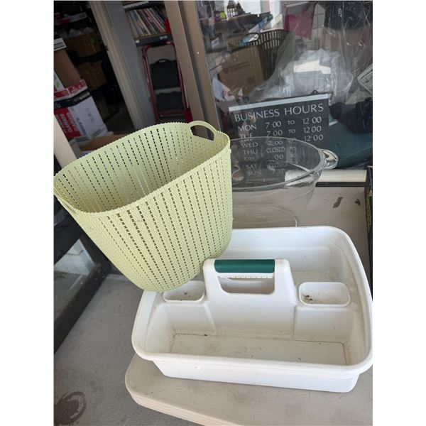 Storage containers