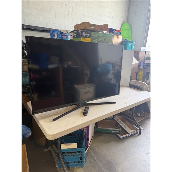 Samsung TV 50 inch with remote