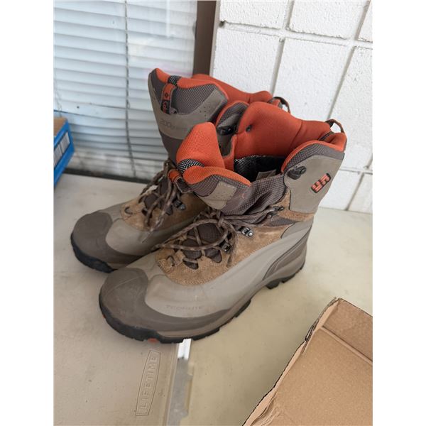 Columbia   boots size 12