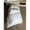 Image 1 : Two Calvin Klein and two other pillows