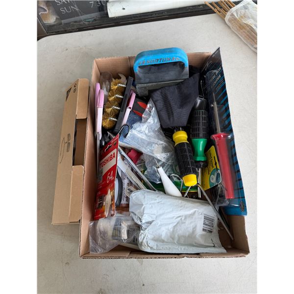 Assorted garage related items
