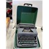 Image 1 : Royal arrow typewriter