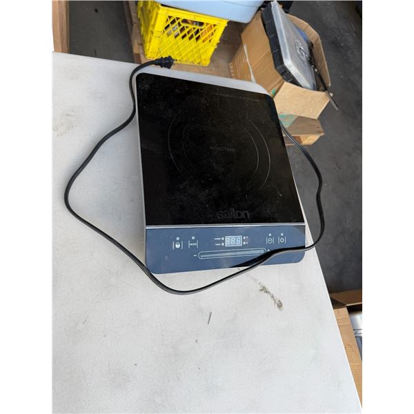 SALTON induction hot plate
