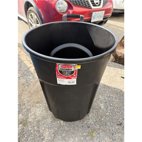 Rubbermaid garbage can
