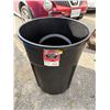 Image 1 : Rubbermaid garbage can