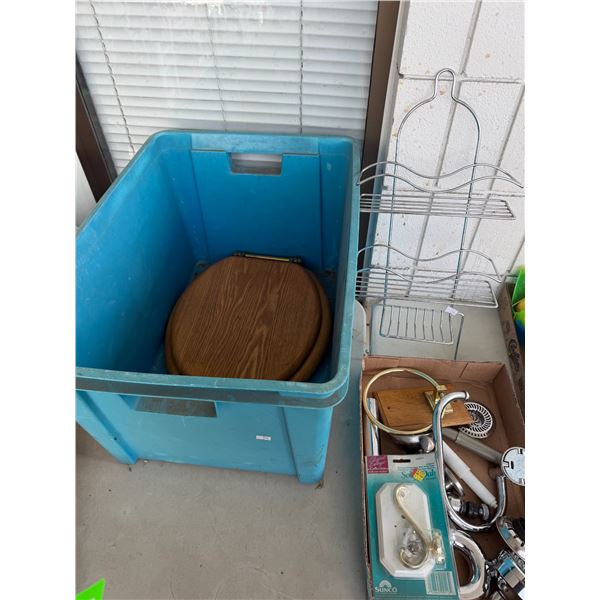 Toilet seat and Bin and bathroom items