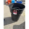 Image 1 : Rubbermaid garbage can