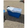 Image 1 : Rubbermaid cooler