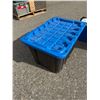 Image 1 : Storage bin with lid