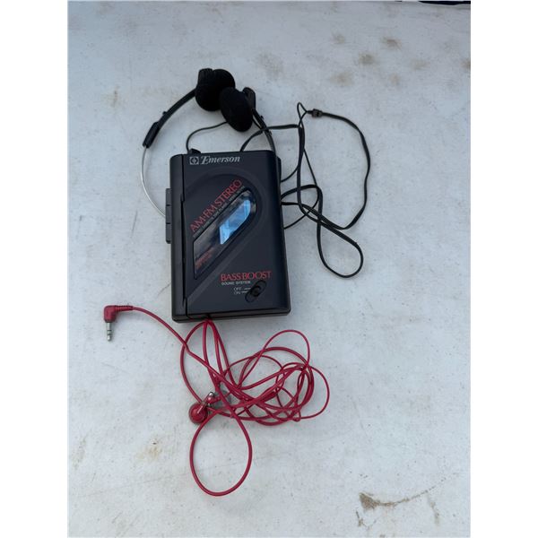Emerson AM/FM stereo cassette play