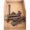 Image 1 : Stakes