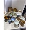 Image 1 : Pottery decor