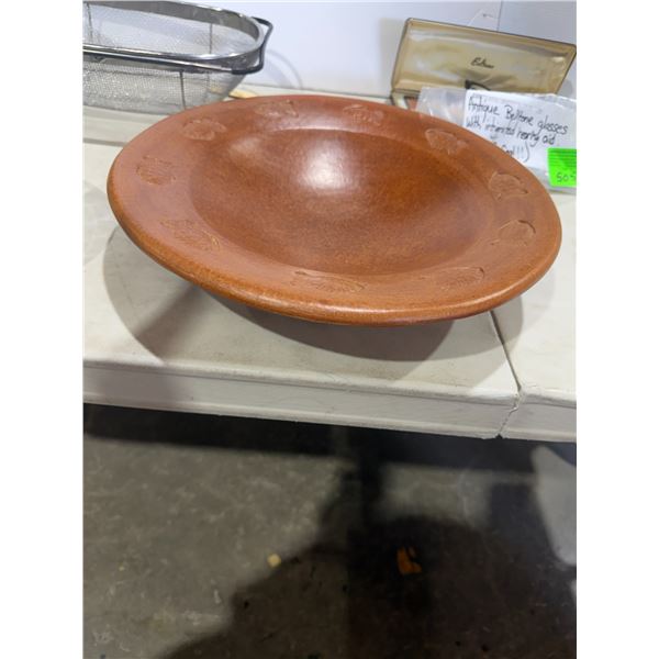 Pottery dish