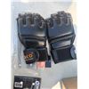 Image 1 : Impact armor gloves