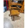 Image 1 : Antique Oak chair