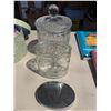 Image 1 : Crystal jar and other