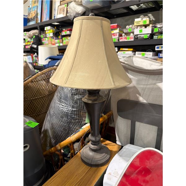 Table lamp