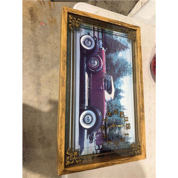 Vintage car themed clock