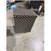Image 1 : Laundry basket