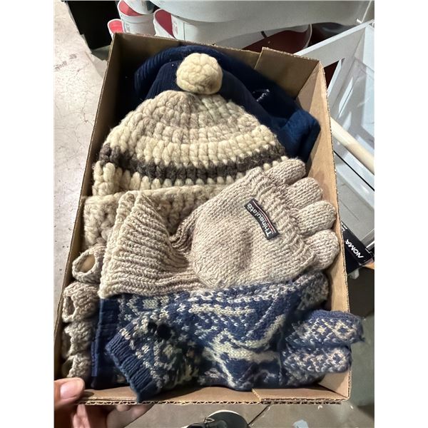 Mitts and toques