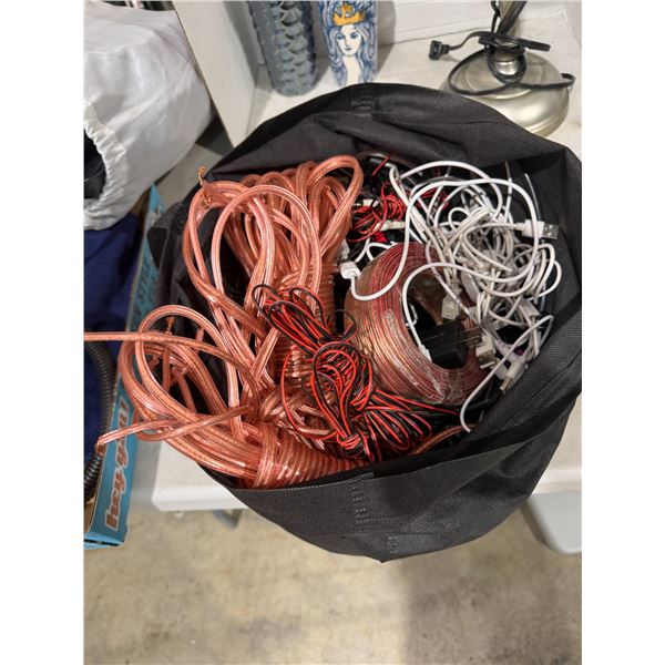 Speaker wire