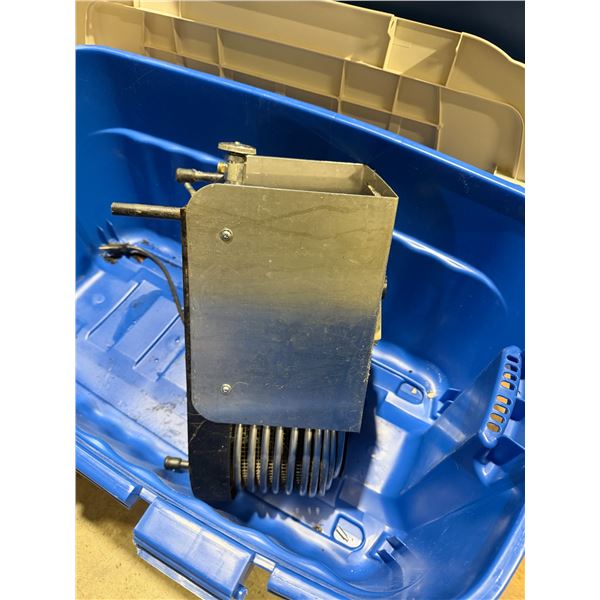 Refrigerator cooling item