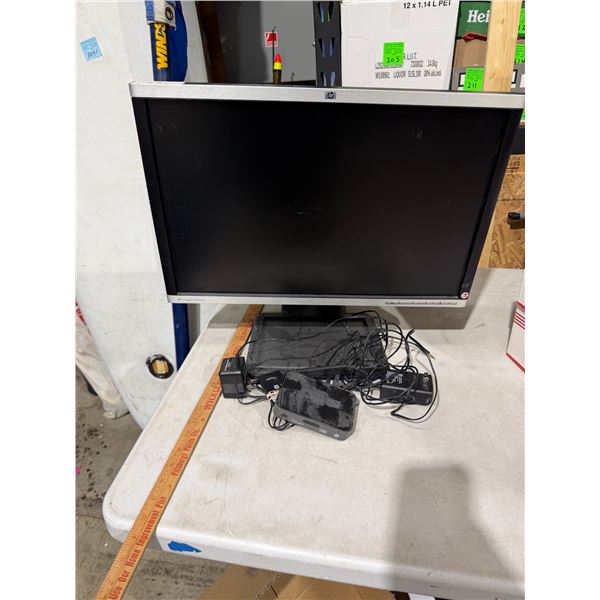 HP monitor and rocket fish item