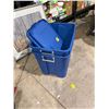 Image 1 : Bins with lids