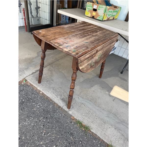 Drop leaf Table