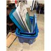 Image 1 : Bins and lids