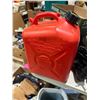 Image 1 : Fuel container