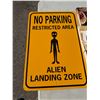 Image 1 : No parking tin sign