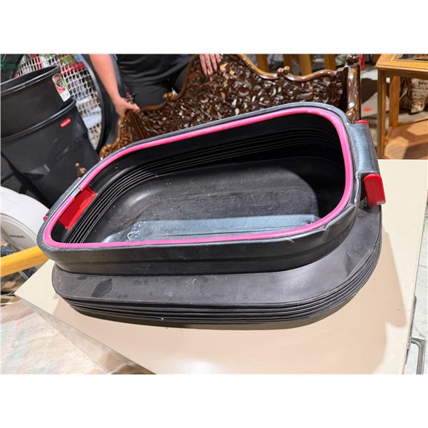 Collapsible container
