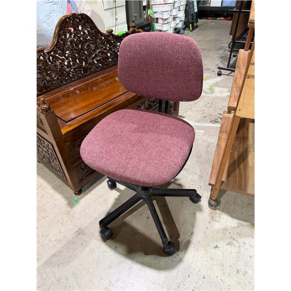 Stenno Chair