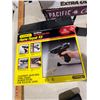 Image 1 : Hot melt glue gun