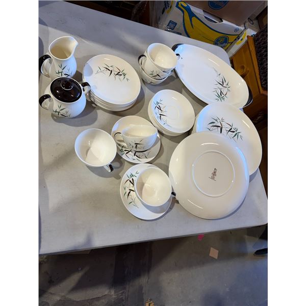 Royal DOULTON dishes bambo
