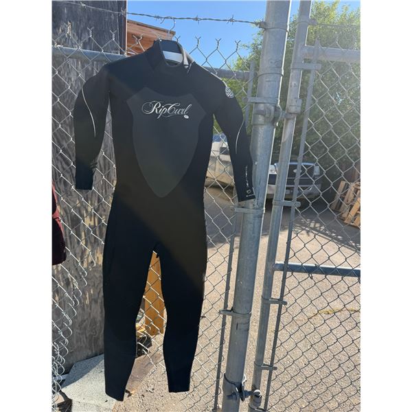 Rip curl wetsuit