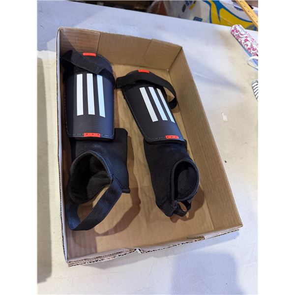 Adidas shinguards size youth large
