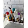 Image 1 : Assorted cleaning items