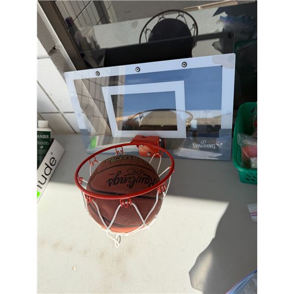 Door hanging Spalding basketball net with Ball