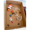 Image 1 : Assorted pins and keychains