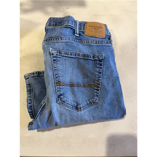 Abercrombie and Fitch 36x32