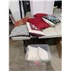 Image 1 : Throw pillows