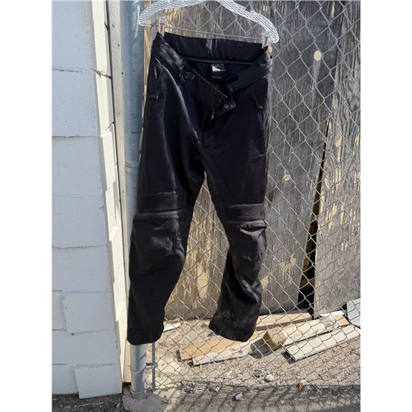Riding pants size medium