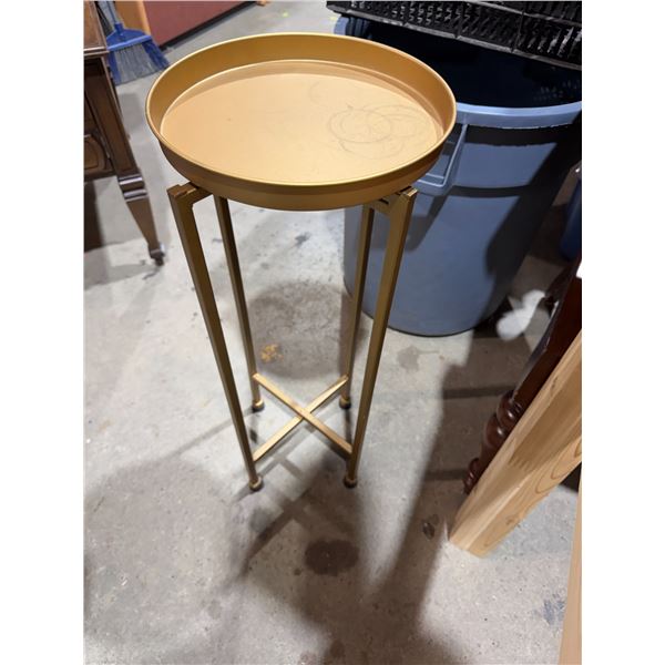 Table with tray folding stand