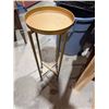 Image 1 : Table with tray folding stand