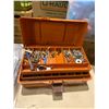 Image 1 : Toolbox and contents