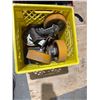 Image 1 : Casters