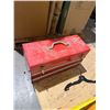 Image 2 : Toolbox and contents
